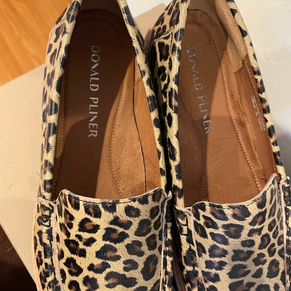Donald J. Pliner Leopard Print Loafers with Black Sole - Picture 2 of 5